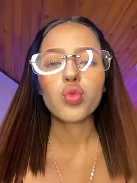 Sofia18_pinkk live cam