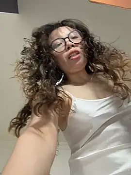 chick-888 live cam