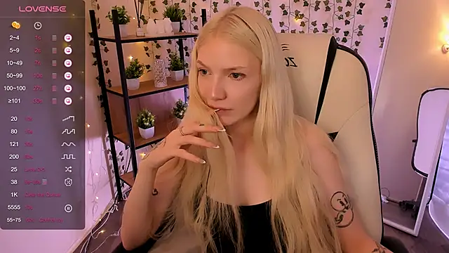AnyaTaylor_ live cam