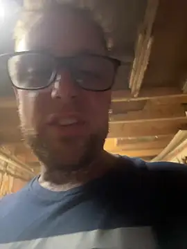 WIDBIGWHITECOCK live cam