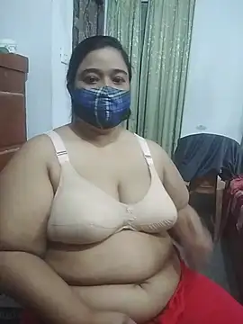 momo_loves live cam