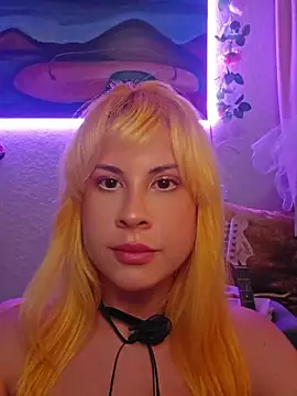 ItsAuroraBorealis live cam