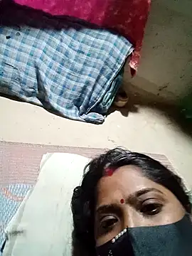 Miss-poly live cam