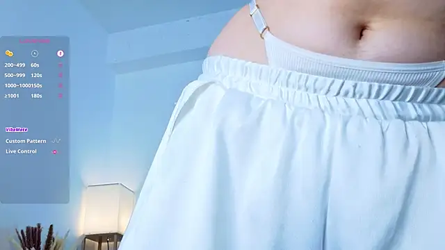 CristyHibbits live cam