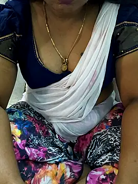 MaaliiiPonuTamil webcam