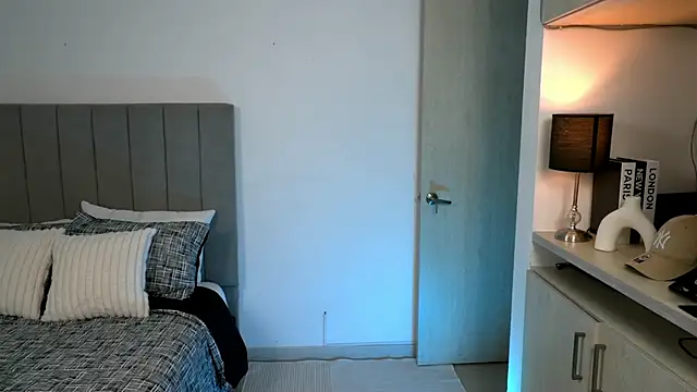owen-pierces webcam