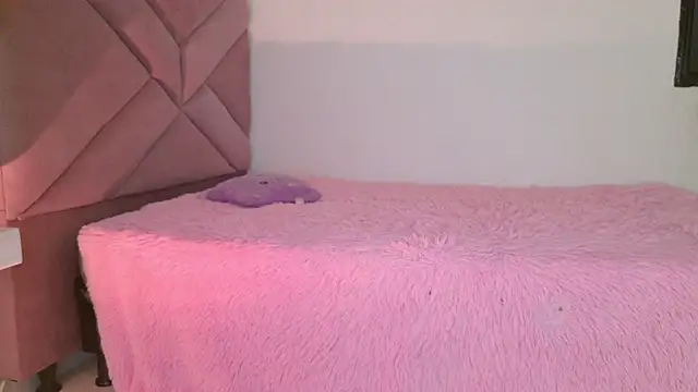 eva_sin18 (F young) - double penetration