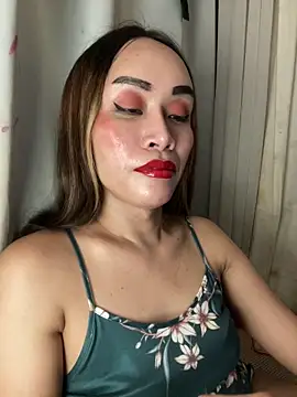 RomanticPearlTS live cam