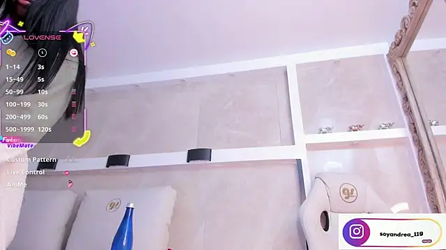 juliana_smithh webcam
