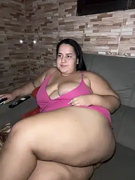 yesmiia (F young) - Tits out