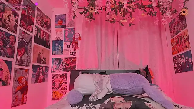 MissCurvyTop