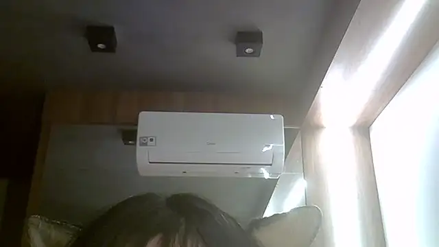 SkinnyKitten webcam