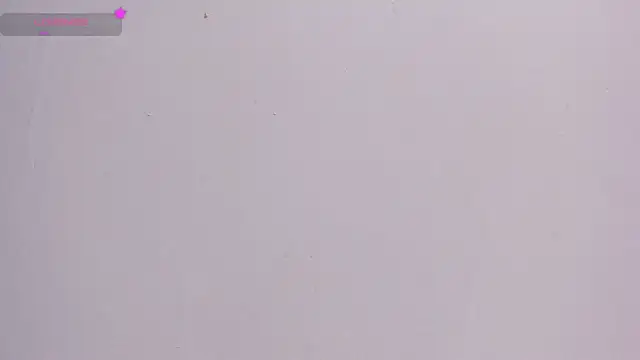 MissCurvyTop webcam