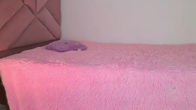 eva_sin18 live sex cam