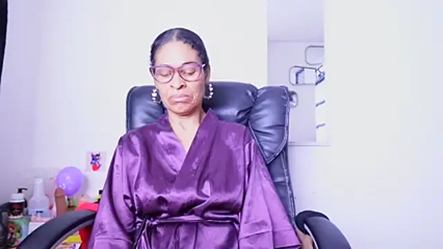 Aries_Mature webcam