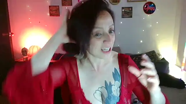 Katicalatinmilf webcam
