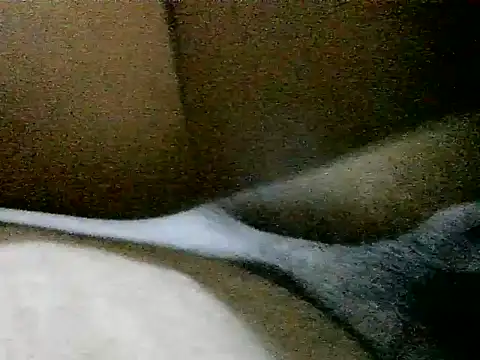 LuispingonX69 webcam