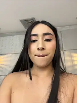 IvonneOwen webcam