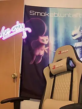 smokebluntafterblunt - Smokebluntafterblunt's free webcam - UK Sex Cams