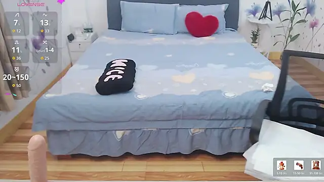 mila-baby-99 webcam