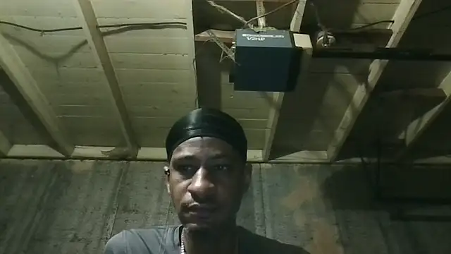 Leo99842 webcam