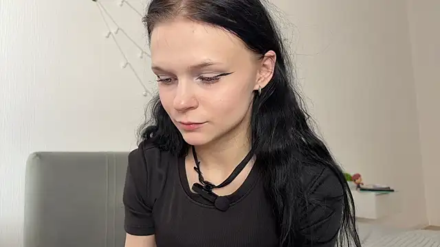 meowchaa live cam on StripChat