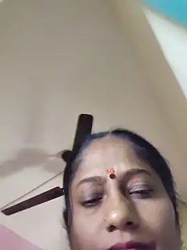 yamini1431 live cam