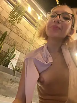 SweetBunnyGF live cam