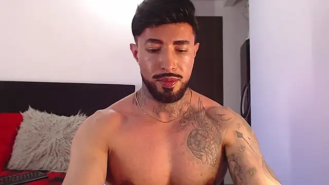 andrea_de_lucaa live cam