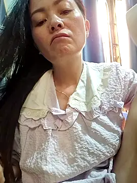 Baby-loveass69 live cam