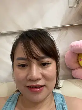 Bee-naa live cam