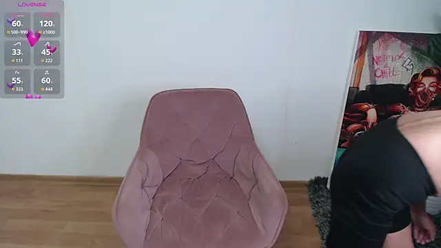 LadyLiia webcam