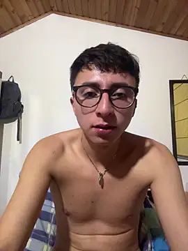 CamiRojas_boy webcam