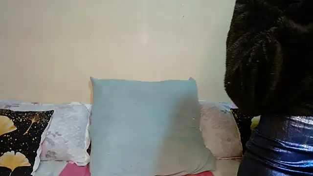 DiamondLuv29 webcam