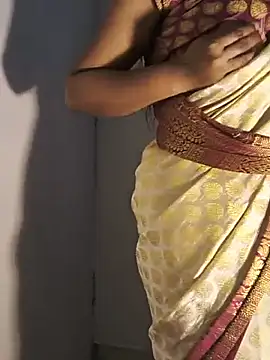 DIRTYSECRET_QUEEN_07