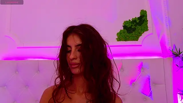 ElisaCharm webcam