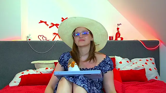 AlexaAvery webcam