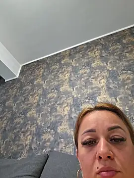 RuxyHuge42ETT