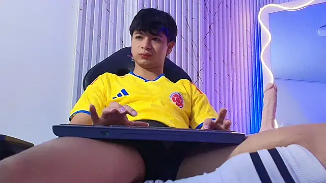 Spark_tay live cam