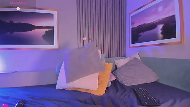 Hailey-Fox live cam