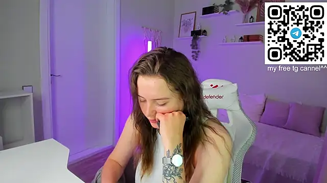 Laura_CollinsS