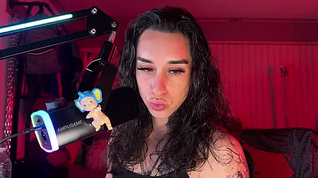 xoFrankie Live Webcam on Stripchat