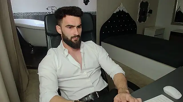micahlane (M young) - I'm prepairing for bodybuilding contest