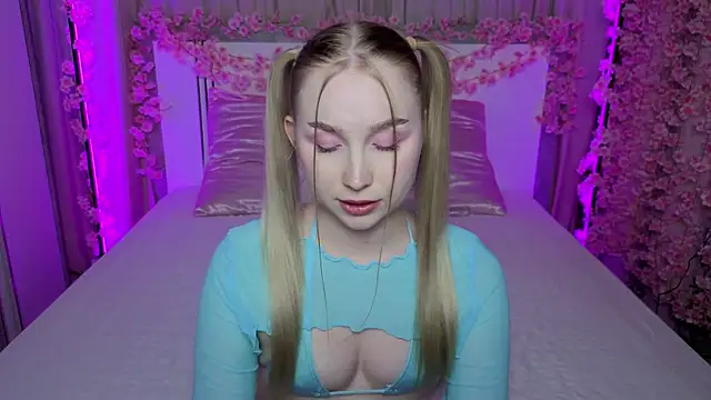 LilyStarlight live sex cam