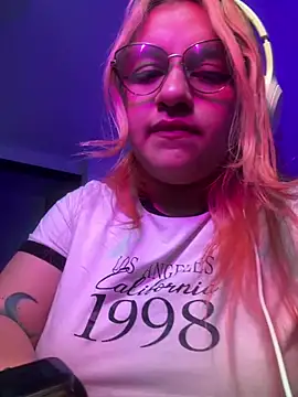 Sophia_Weest99 webcam