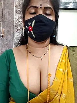 gaurika18 webcam