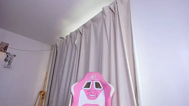 Aina_Veil webcam