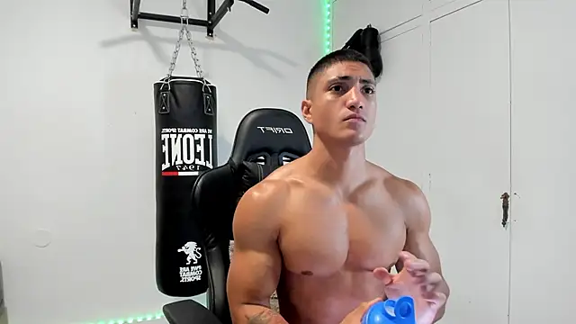 dan01_ live cam on StripChat