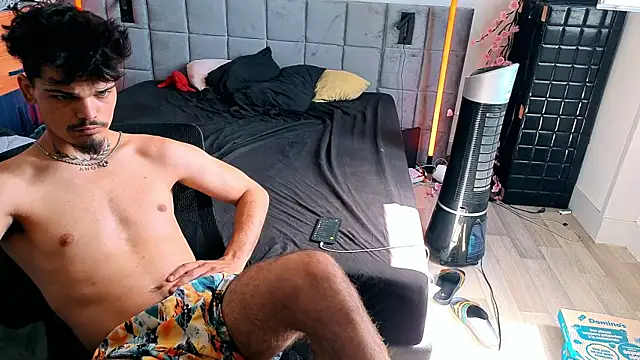 JordanShow webcam
