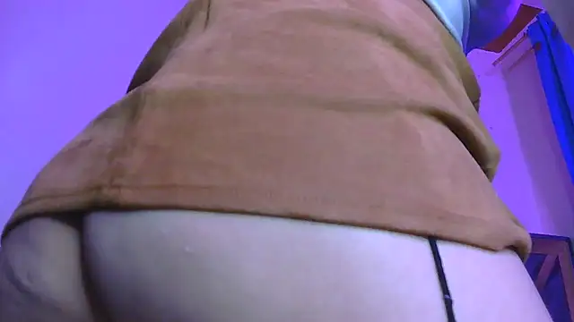 tinny_emiily webcam